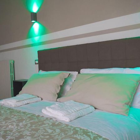 Hotel Good Vibes à Pise Extérieur photo